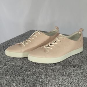 ECCO Gumshoes